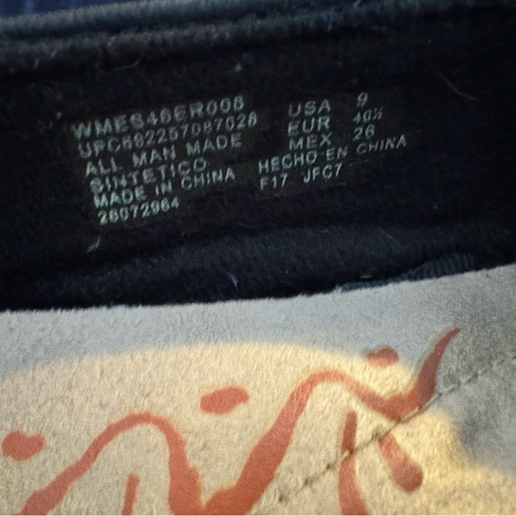 Earth Spirit Black Leather Slip-Ons - Picture 5 of 5